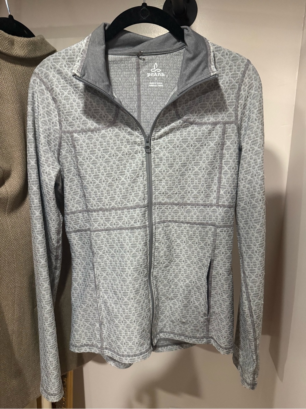 Prana Light Gray Patterned Full-Zip Utility Jacket